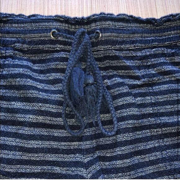 Jolt Women's Navy Blue Striped Shorts - Picture 3 of 7